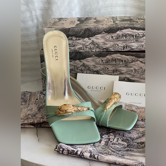 Gucci green glossy tiger Dora toe slide sandals ( size7 ) - Picture 6 of 12